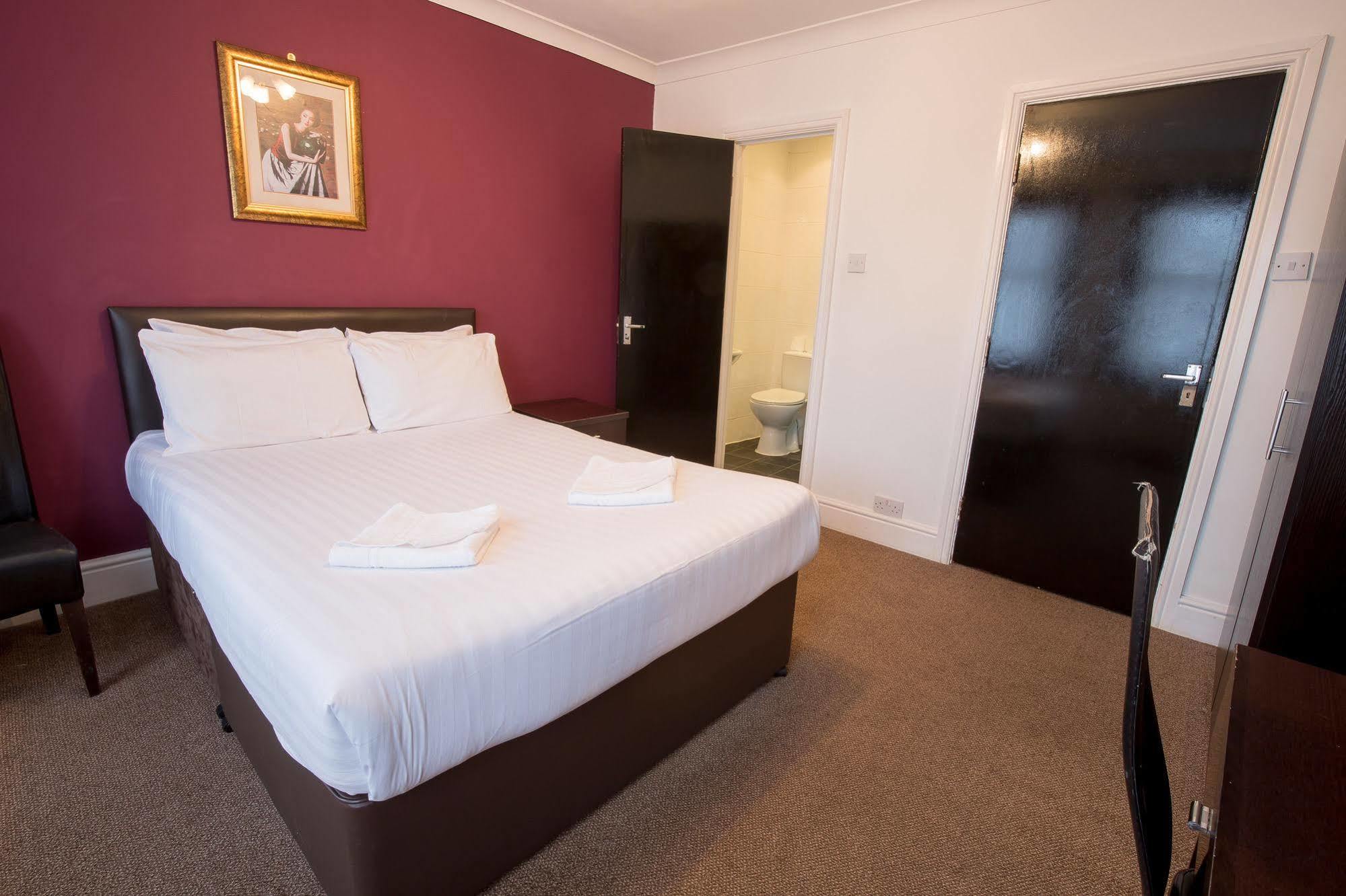 Rossmore Hotel Ίλφορντ Εξωτερικό φωτογραφία