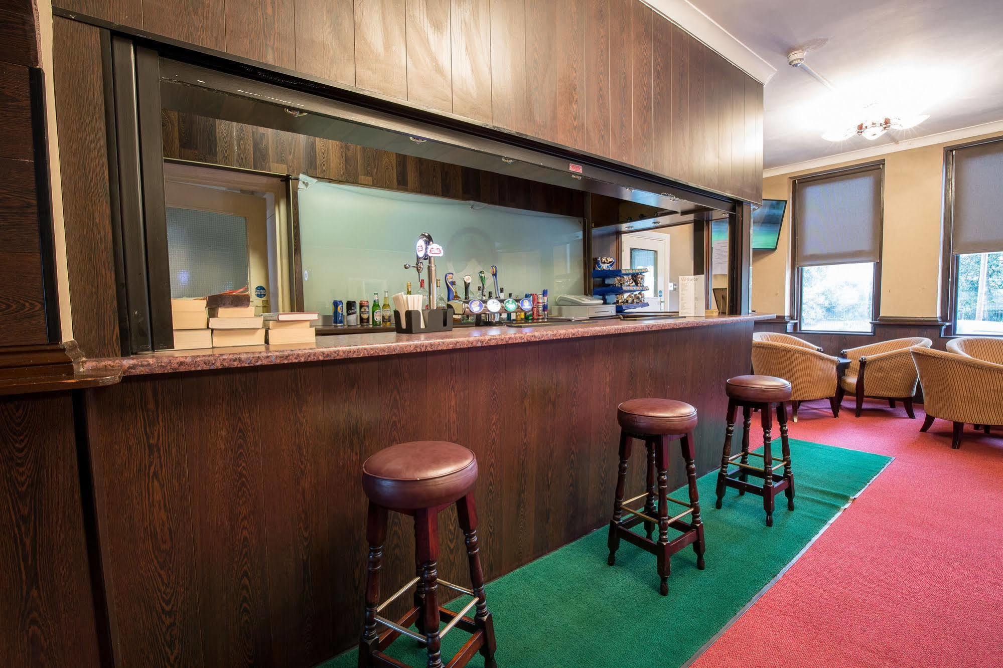 Rossmore Hotel Ίλφορντ Εξωτερικό φωτογραφία
